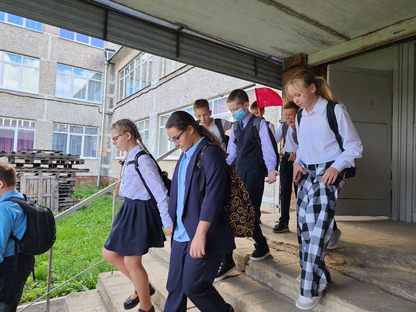 Серпухов, Подмосковье, эвакуация, дети, школа, спасатели, пожарные