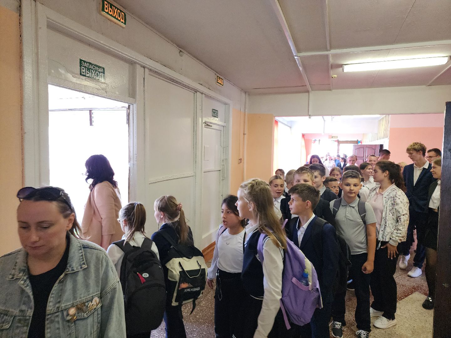 Серпухов, Подмосковье, эвакуация, дети, школа, спасатели, пожарные