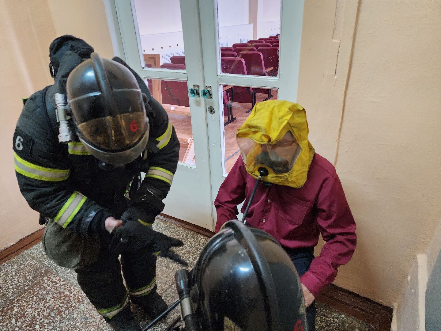 Серпухов, Подмосковье, эвакуация, дети, школа, спасатели, пожарные