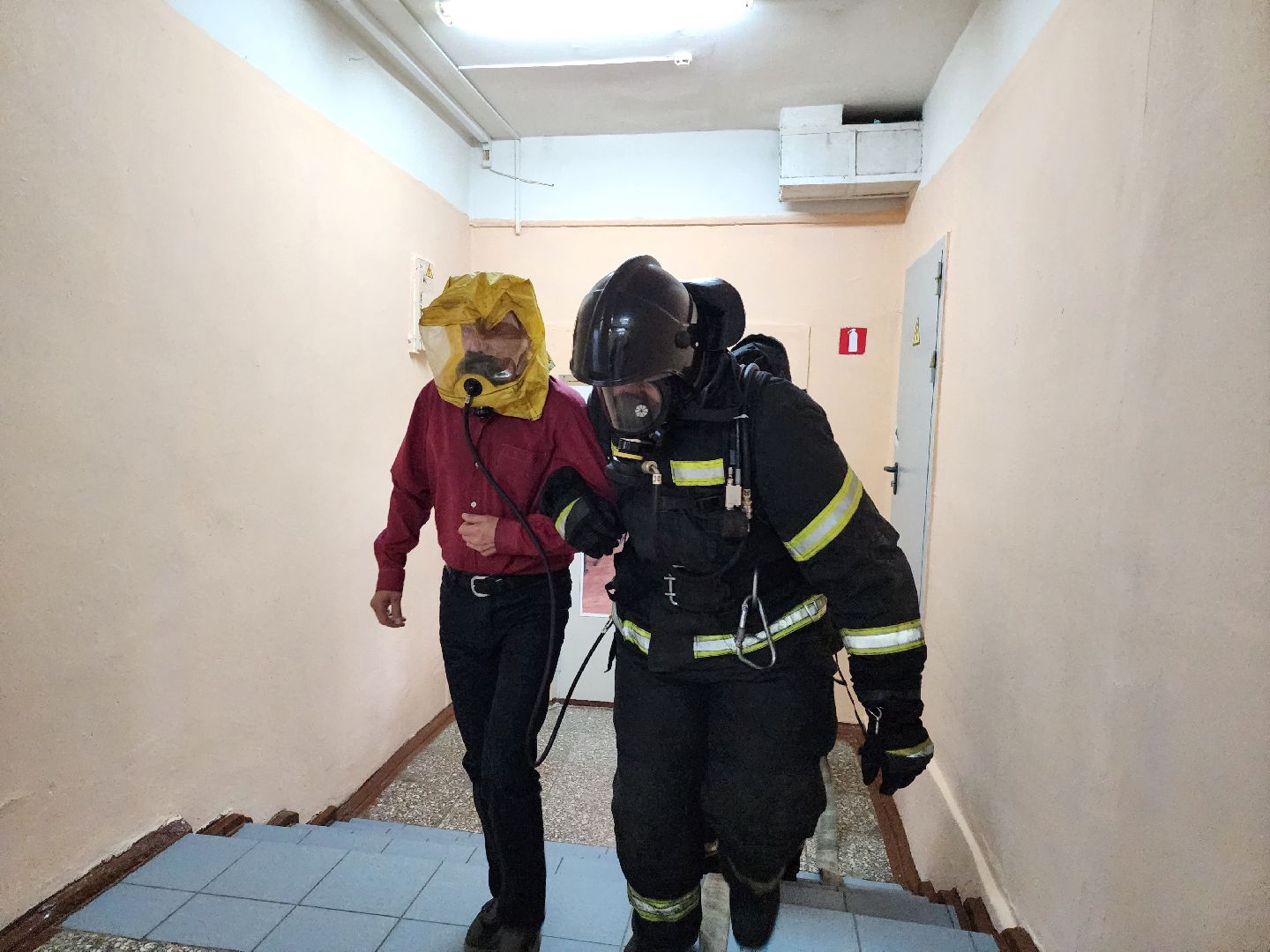 Серпухов, Подмосковье, эвакуация, дети, школа, спасатели, пожарные