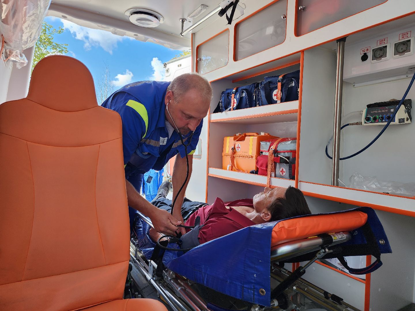 Серпухов, Подмосковье, эвакуация, дети, школа, спасатели, пожарные