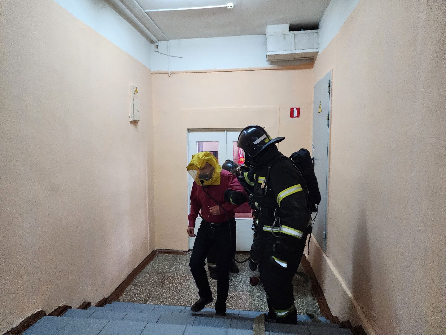 Серпухов, Подмосковье, эвакуация, дети, школа, спасатели, пожарные