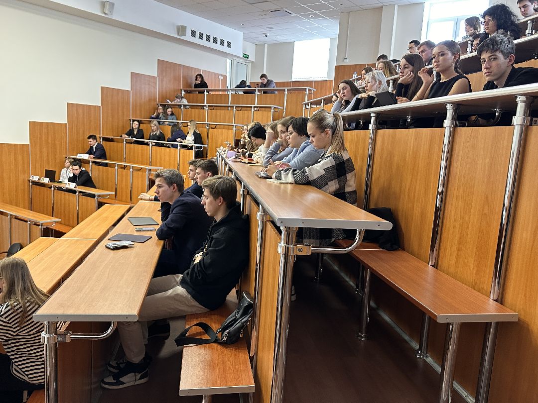 Одинцово, Образование, МГИМО, Модель ООН, Мишонова