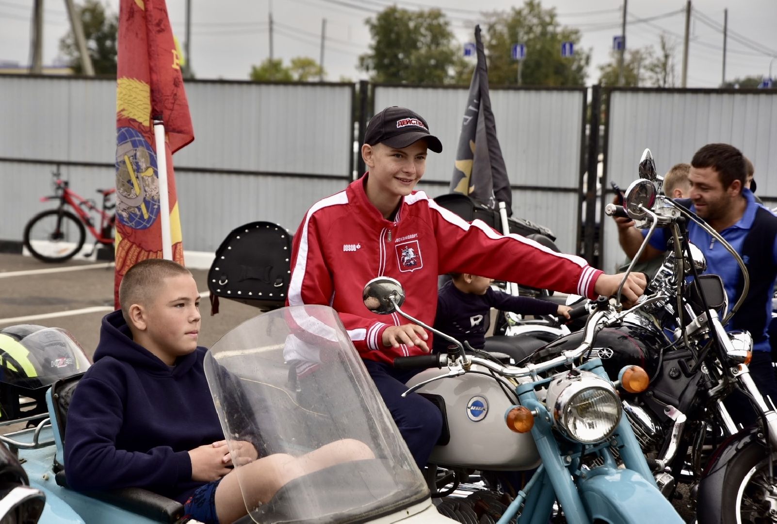 Солнечногорск, автопробег, мотоциклы, автомобили, флешмоб