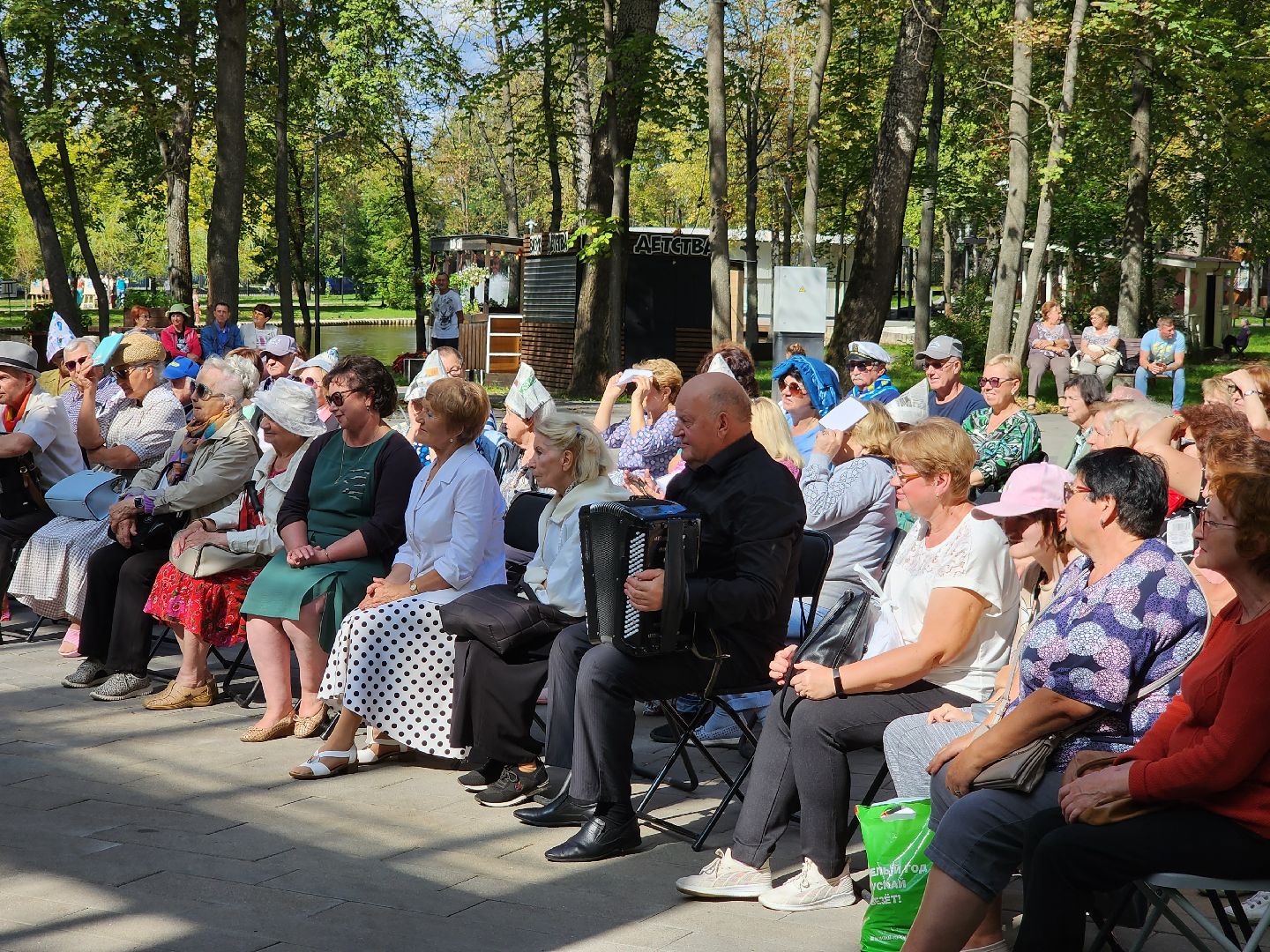 серпухов, активное долголетие, фестиваль, серебряные виртуозы, парк олега степанова,
