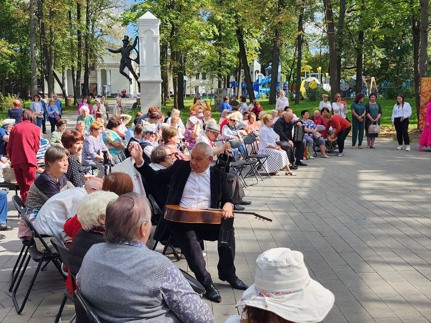 серпухов, активное долголетие, фестиваль, серебряные виртуозы, парк олега степанова,