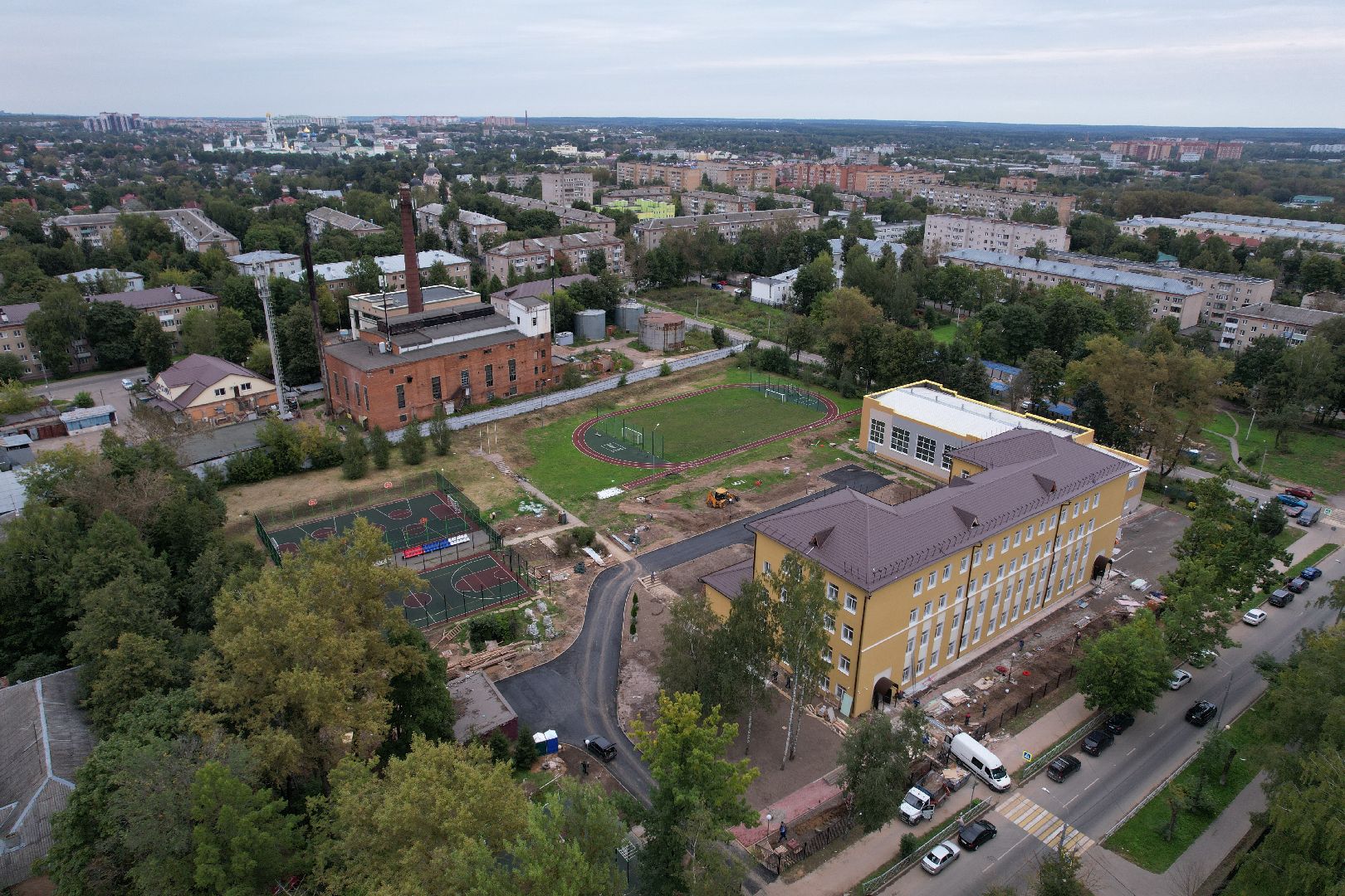 школа, стройка,дети, видео с коптера,