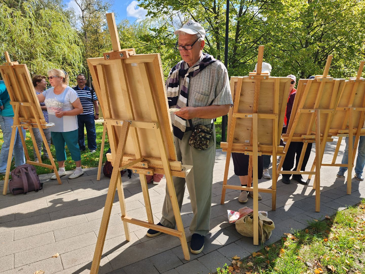 серпухов, долголеты, активное долголетие, парк олега степанова, интуитивное рисование,
