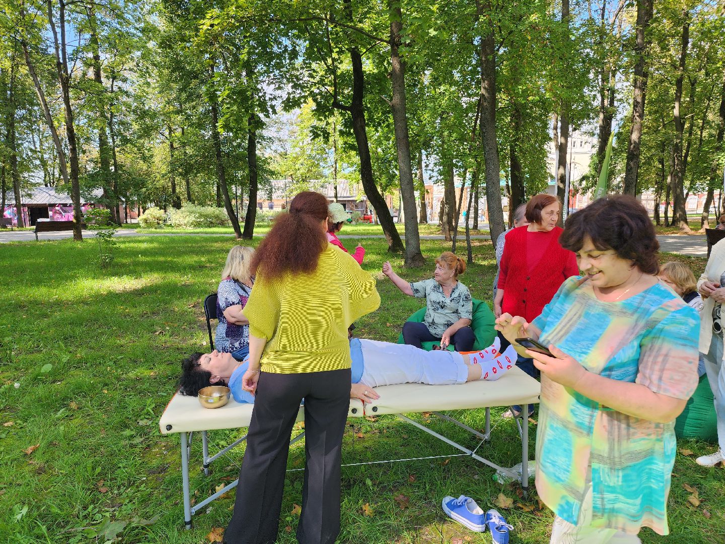 активное долголетие, серпухов, медитация, парк олега степанова, поющие чаши, психолог,