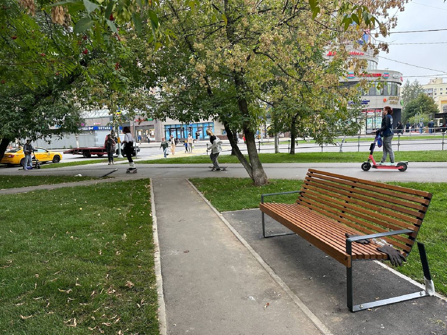 Реутов, МЦД-4, благоустройство, трава, газон