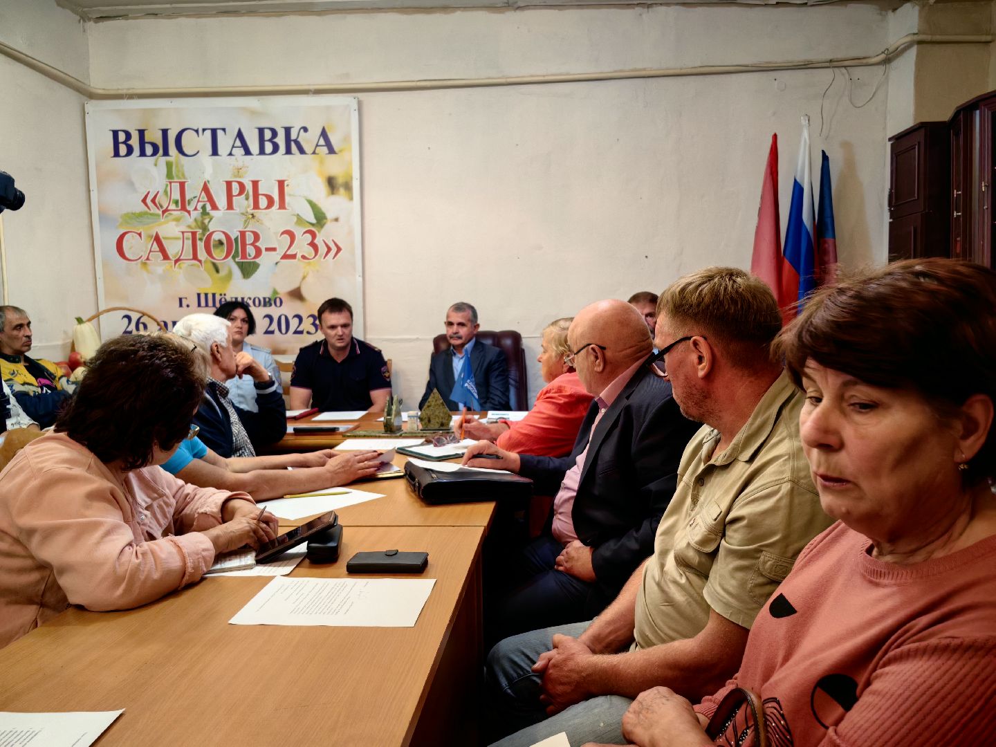 Мотоцикл, подростки, листовки, СНТ