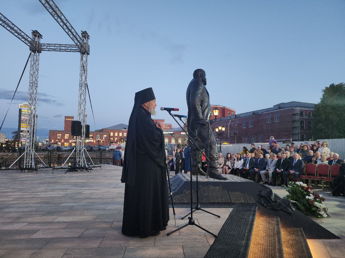 Памятник, Арсений Морозов, меценат, Ногинск, Богородский городской округ