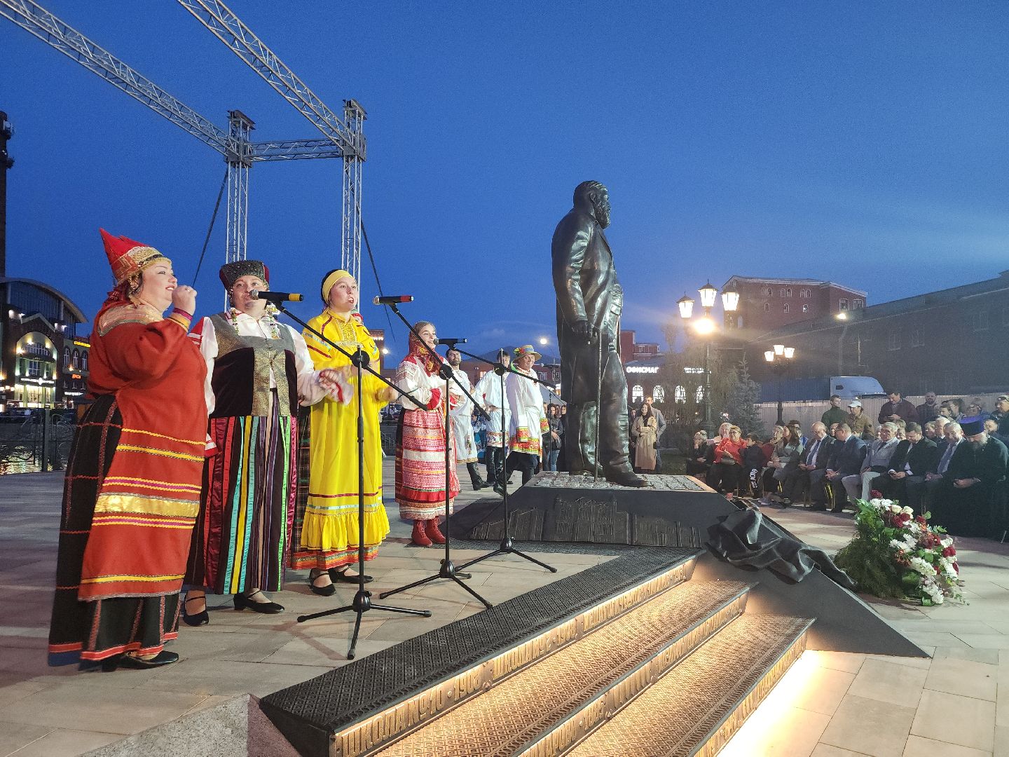 Памятник, Арсений Морозов, меценат, Ногинск, Богородский городской округ