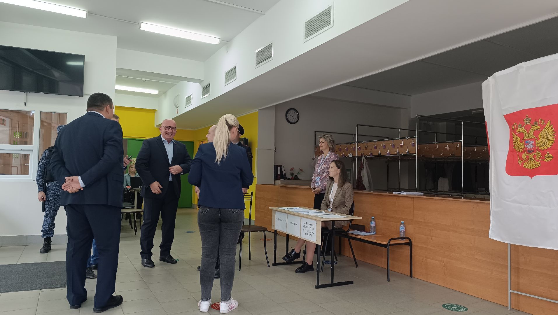 Лобня, выборы, общество