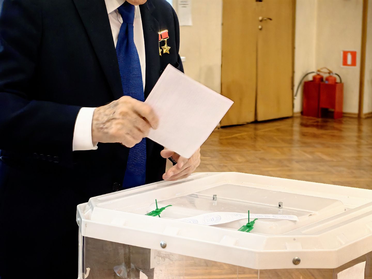 Выборы, лётчик, космос, орбита