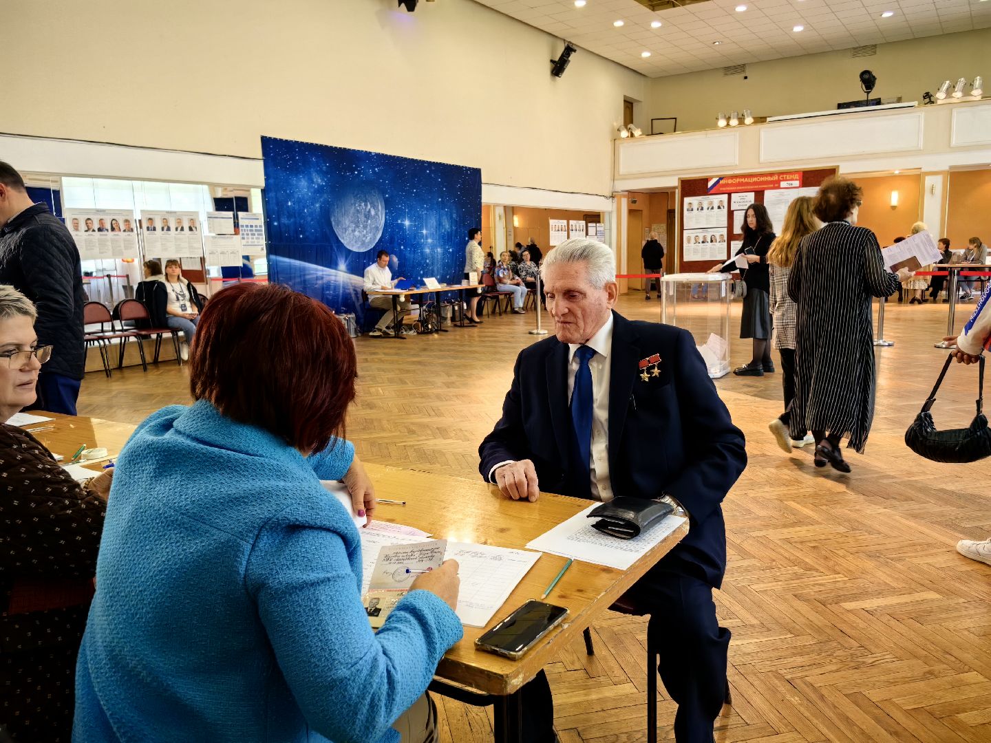 Выборы, лётчик, космос, орбита