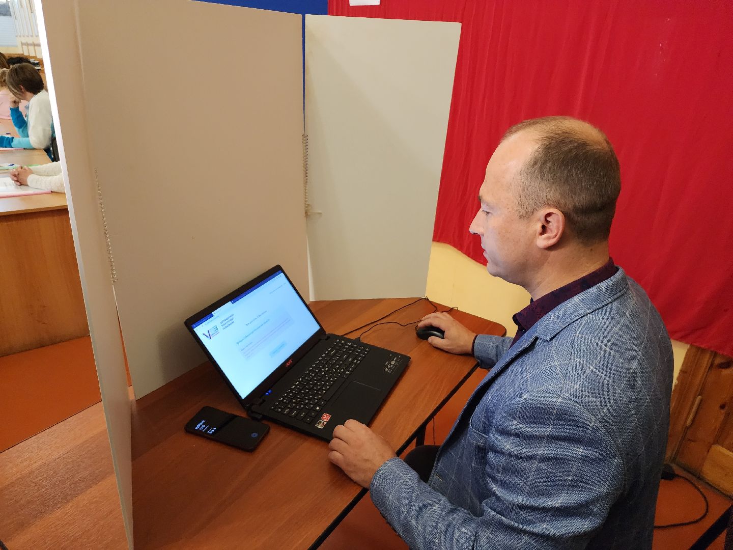 онлайн-голосование, выборы 2023, выборы губернатора московской области, серпухов, ДК Исток, подмосковье выбирает 2023, подмосковьевыбирает2023, едг 2023,