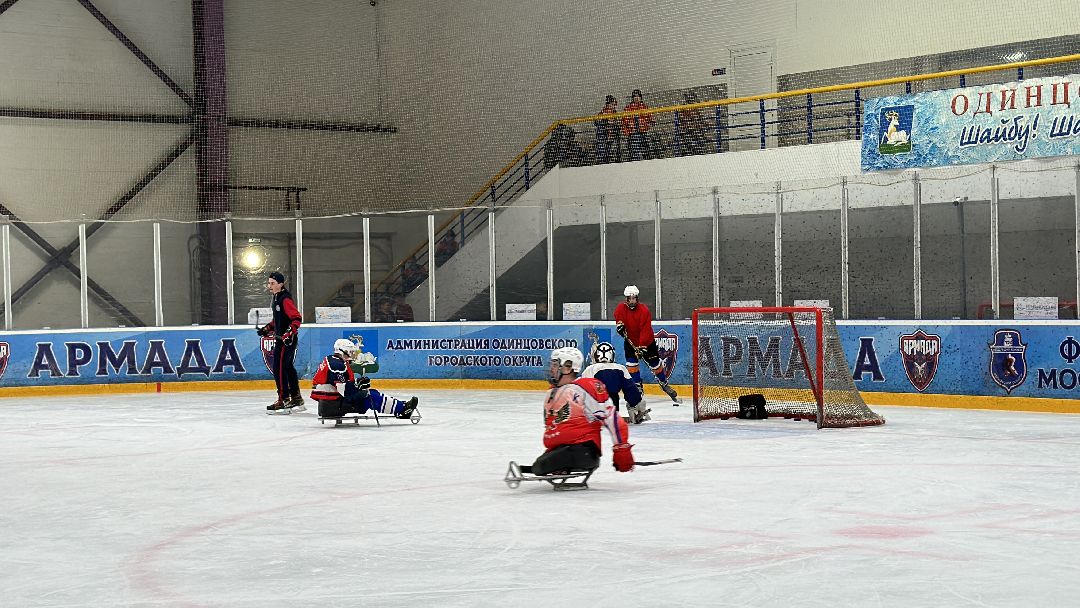 Спорт, Возвращение в жизнь, Паралимпийцы, Подмосковье, Слэдж-хоккей, Вадим Селюкин, Личным примером, Одинец