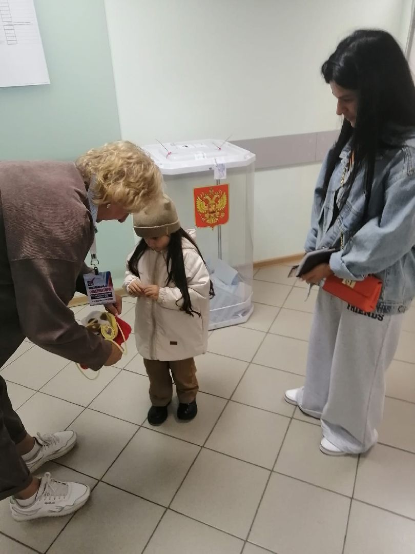 Долгопрудный, выборы, молодежь, подарки