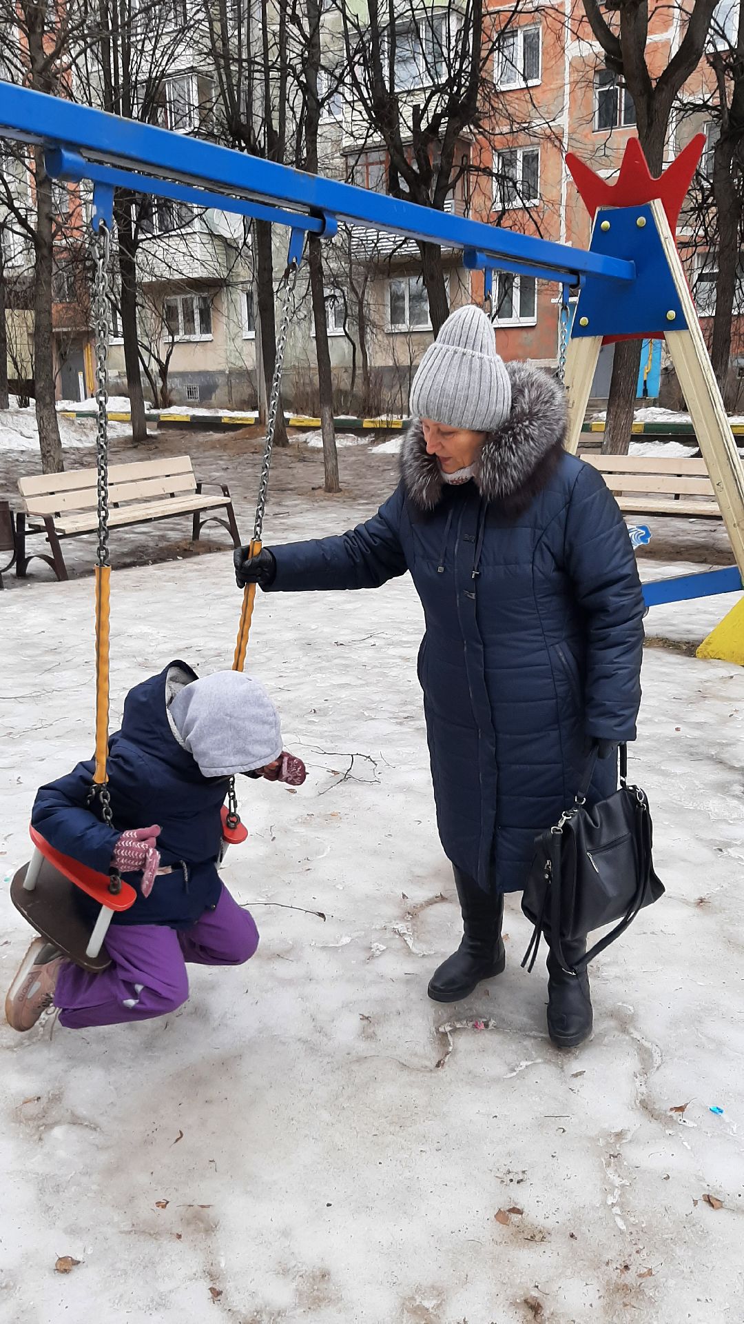 Серпухов, общество, бабушка на час