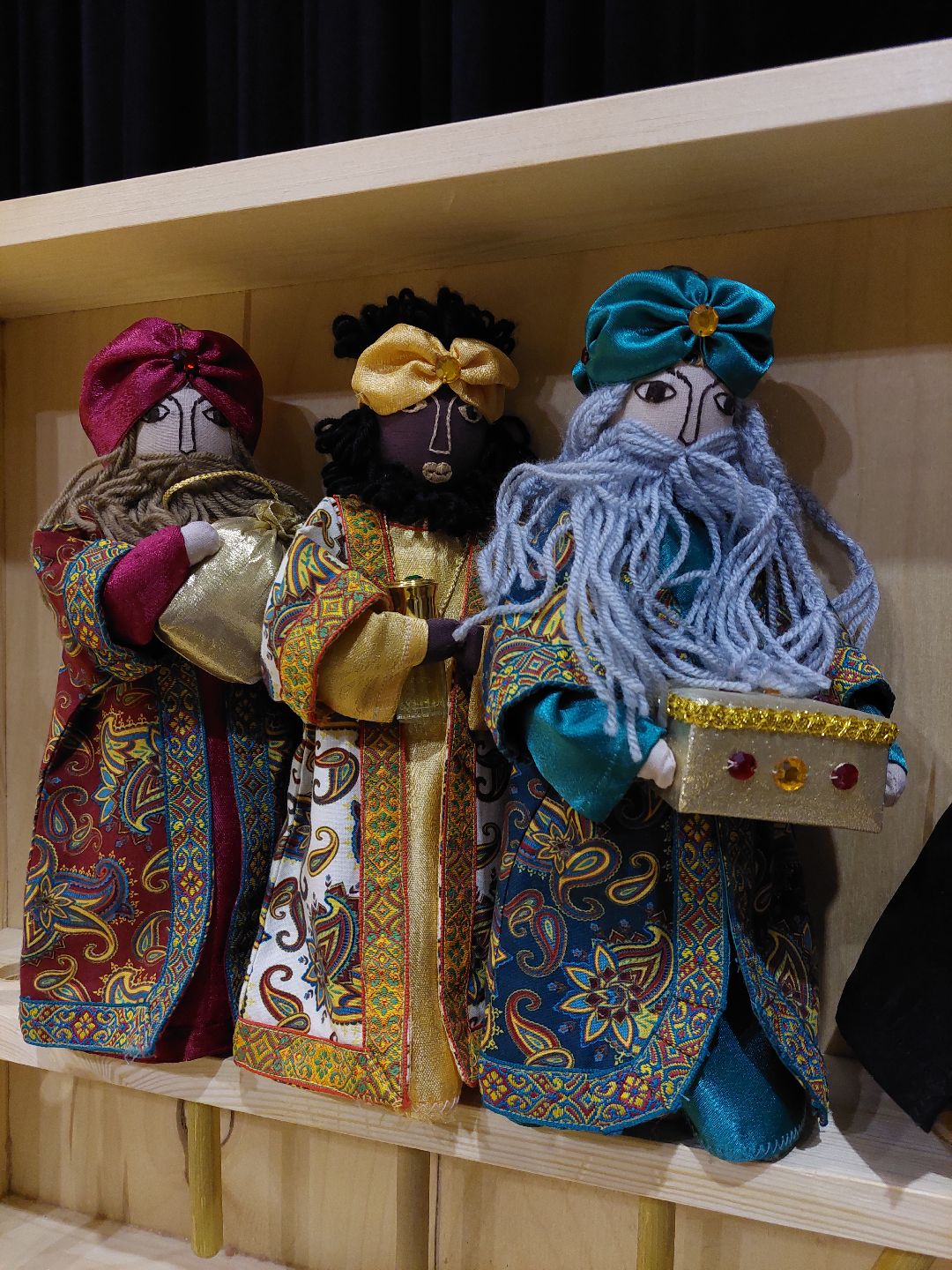 Пущино Общество