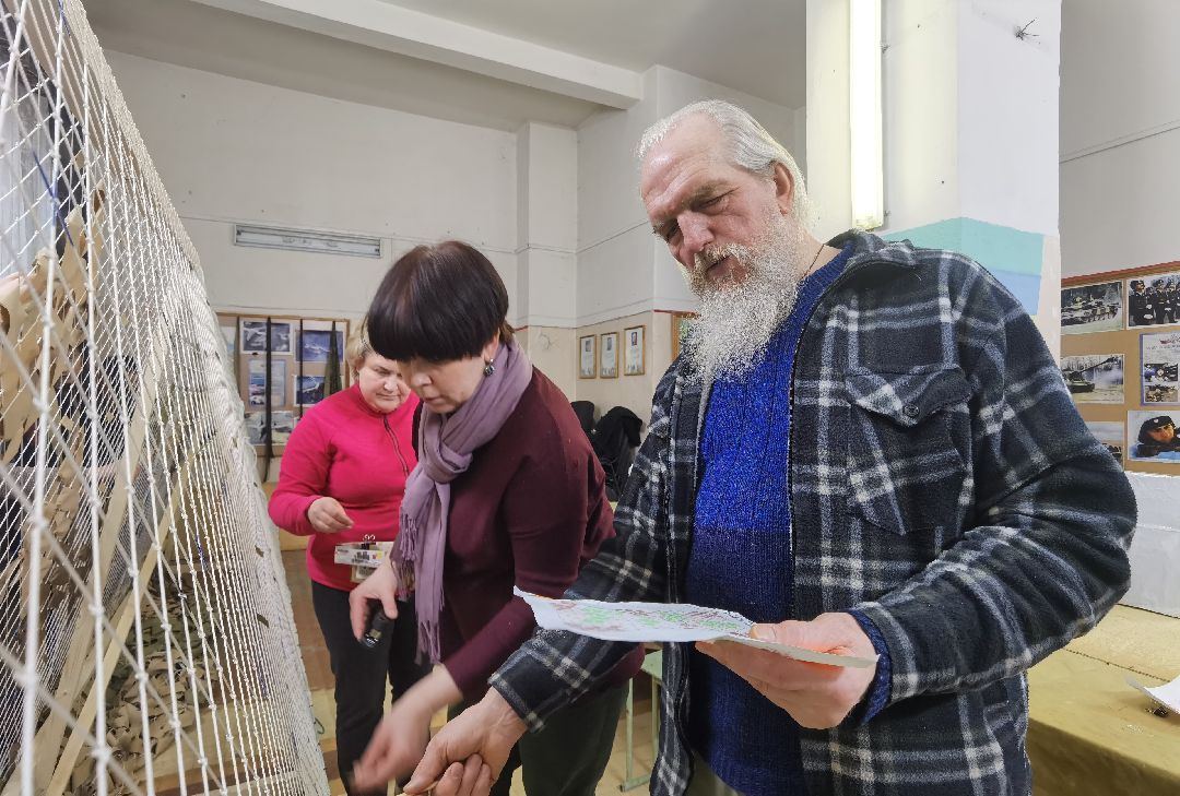 спецоперация, маскировочные сети, окопные свечи, ПВПК