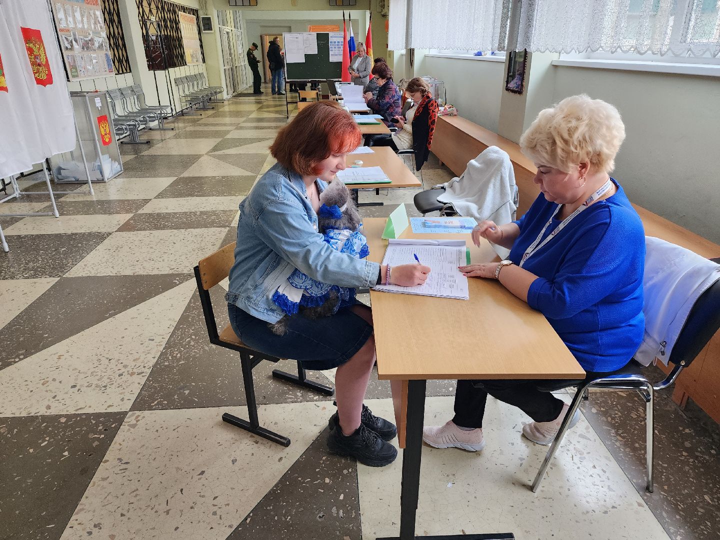 выборы, выборы губернатора московской области, собака, матрешка, подмосковье - этом мы, гимназия №1, серпухов, едг 2023, подмосковье выбирает 2023,