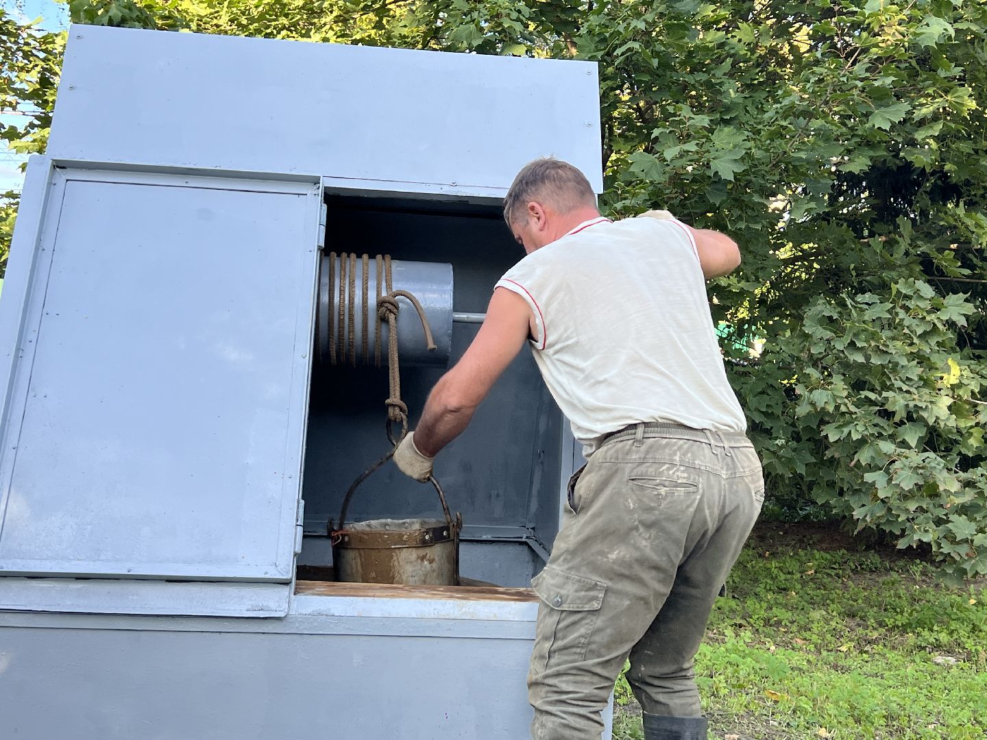 Химки, благоустройство, колодец