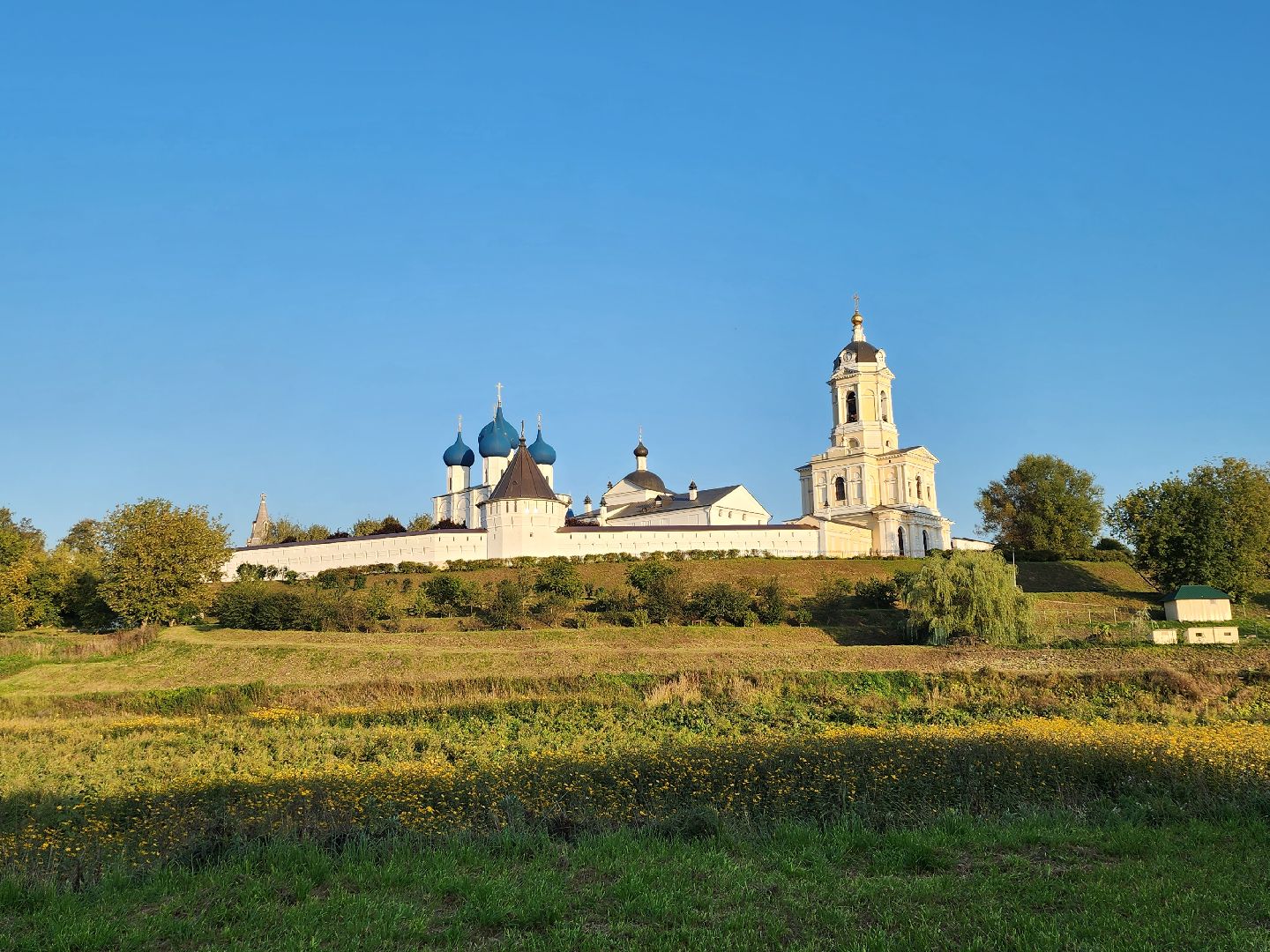 Серпухов, Подмосковье, Принарский парк, туризм, река Нара, Высоцкий монастырь