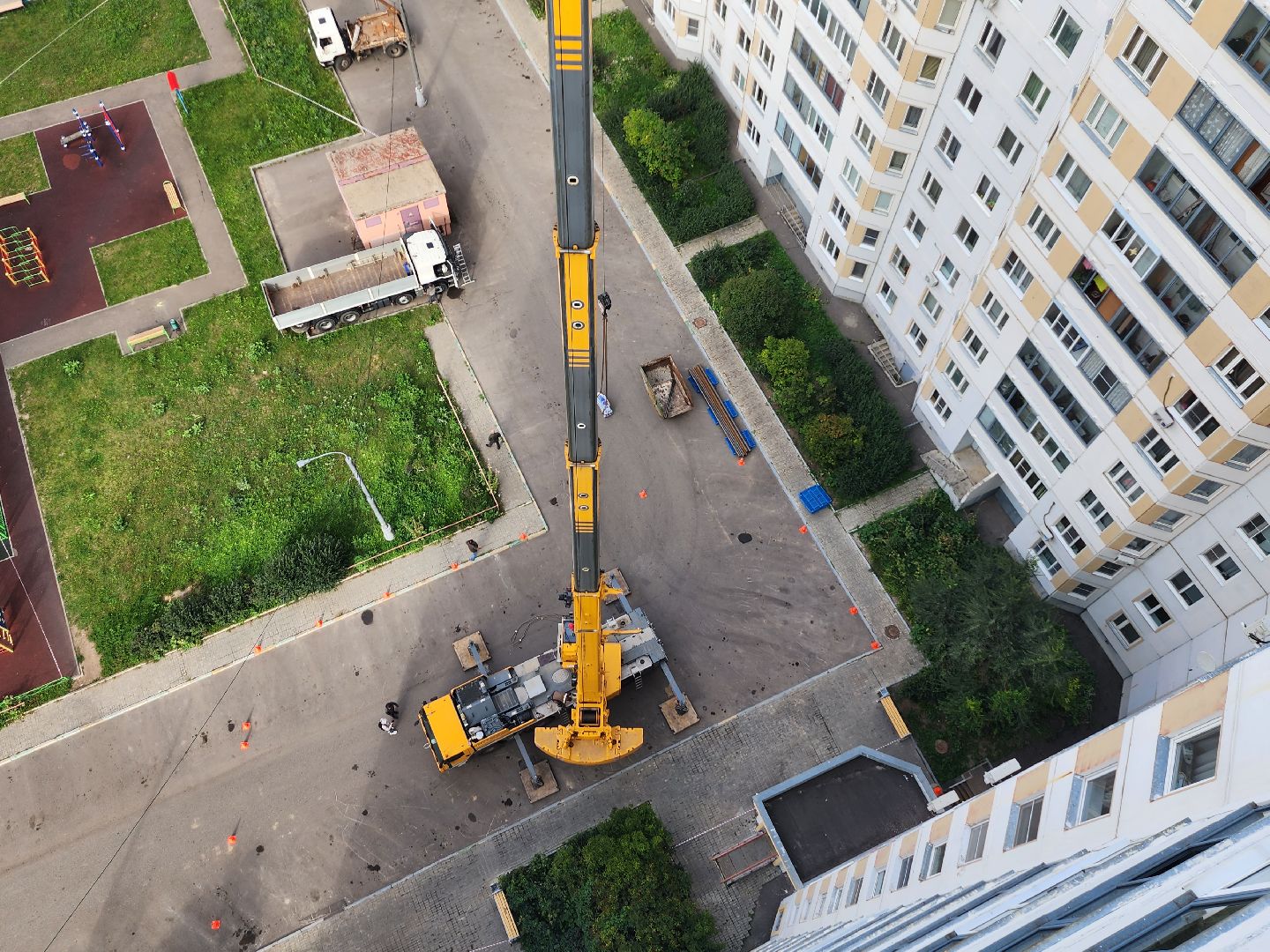 подъемный кран, котельная, серпухов, улица юбилейная, ивановские дворики, котельная на крыше,