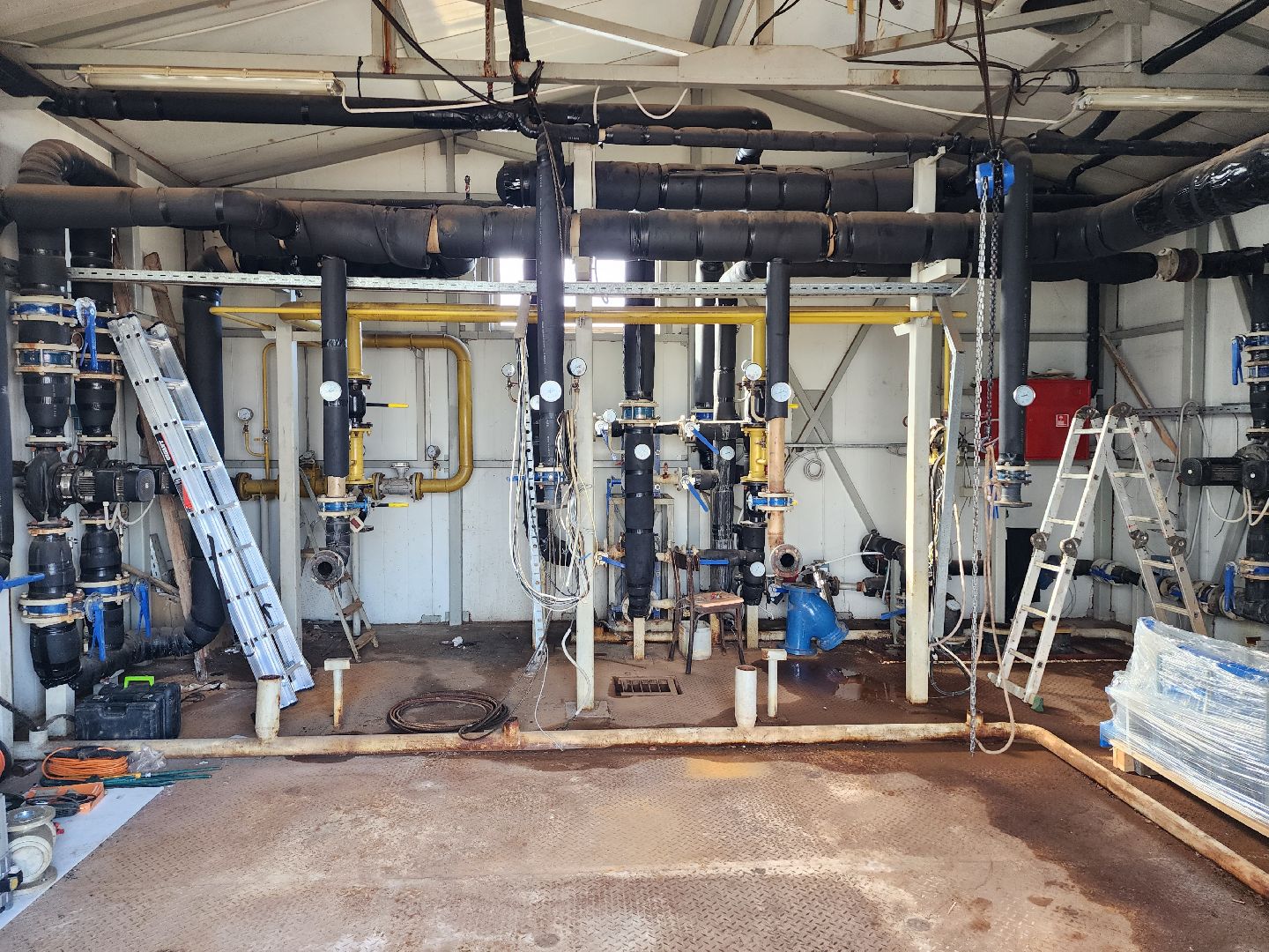 подъемный кран, котельная, серпухов, улица юбилейная, ивановские дворики, котельная на крыше,