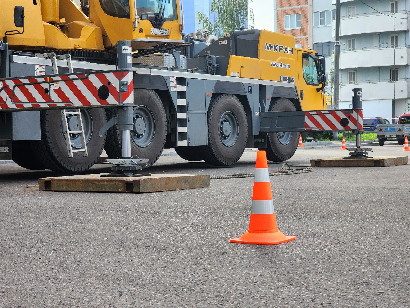 подъемный кран, котельная, серпухов, улица юбилейная, ивановские дворики, котельная на крыше,