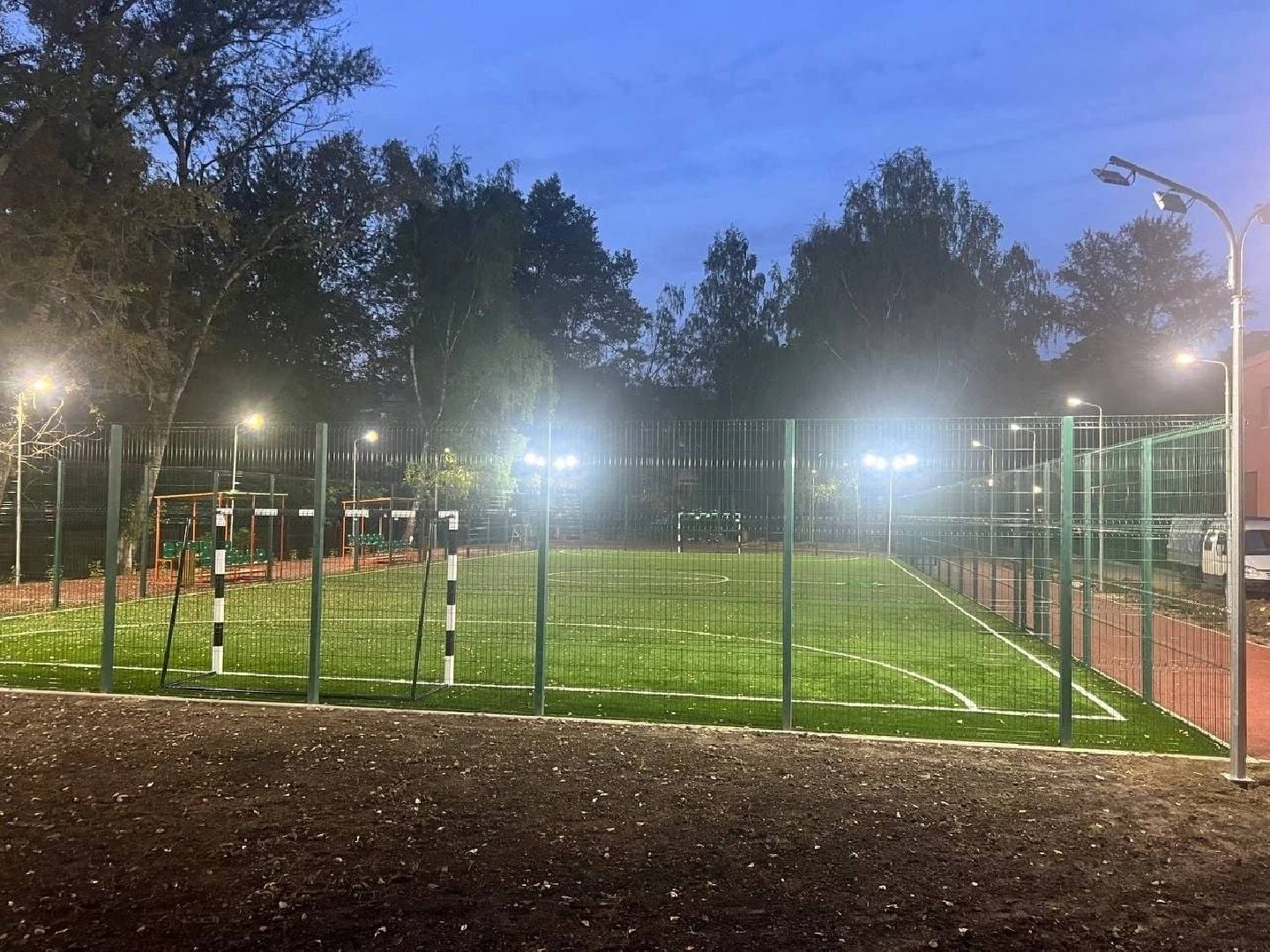 Долгопрудный, Физмат-лицей, грант, компьютеры, микроскоп