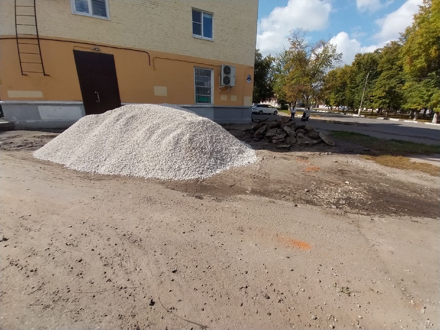 Коломна, благоустройство дворов, новый асфальт