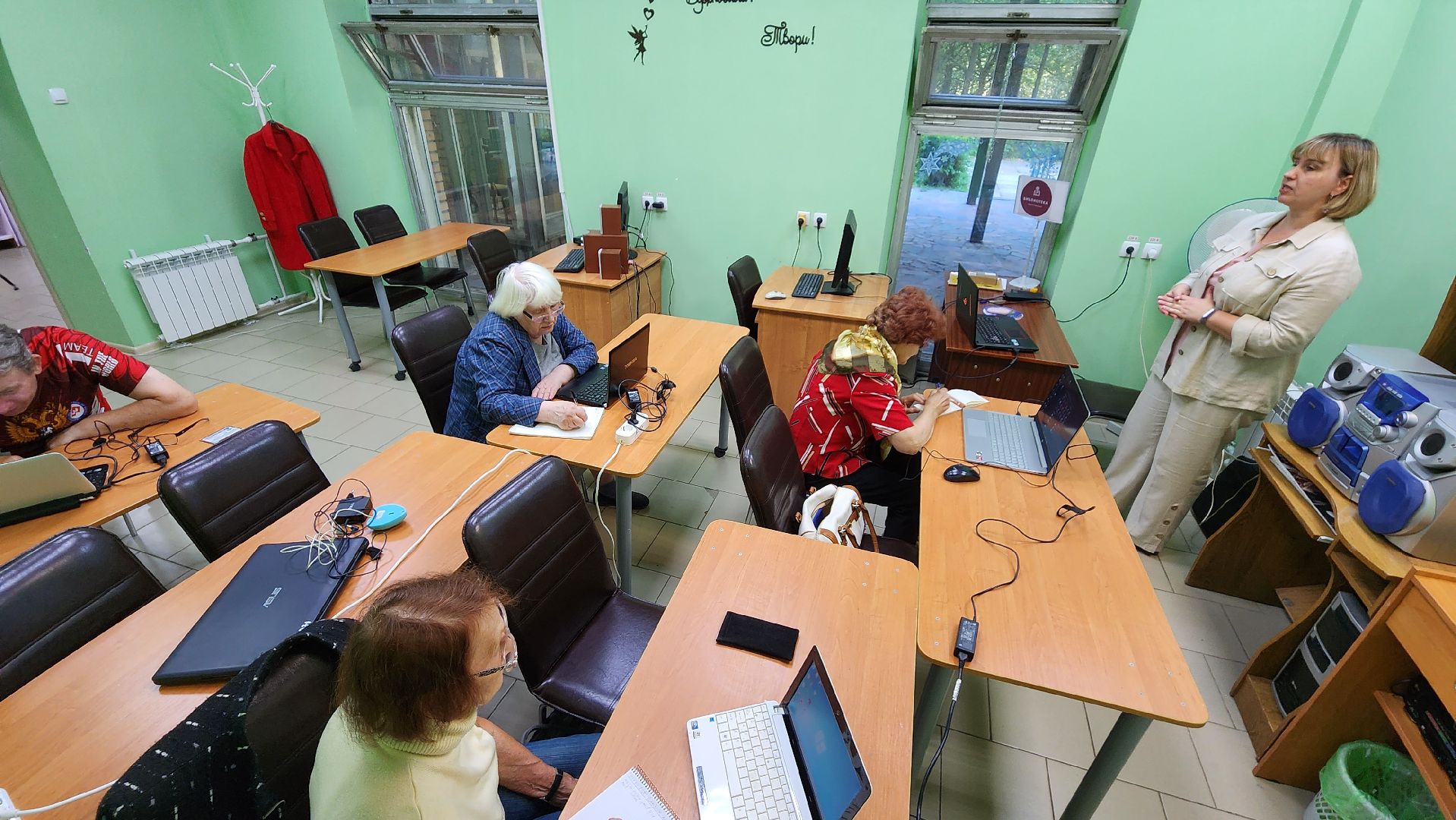 Активное долголетие, курсы компьютерной грамотности, пенсионеры, библиотека, образование, Протвино