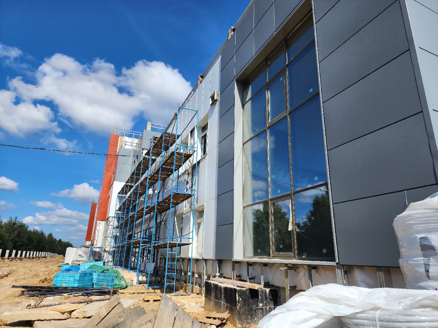 Поликлиника, Серпухов, Ивановские дворики, строительство, фасады, кровля, парапеты,