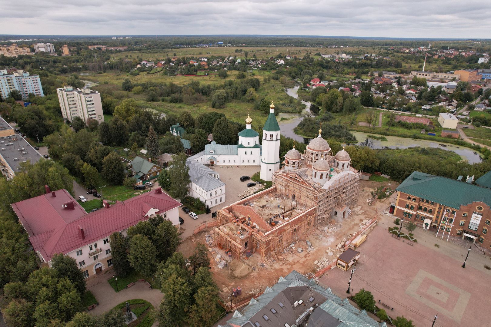туризм, клин,церковь, видео с коптера,