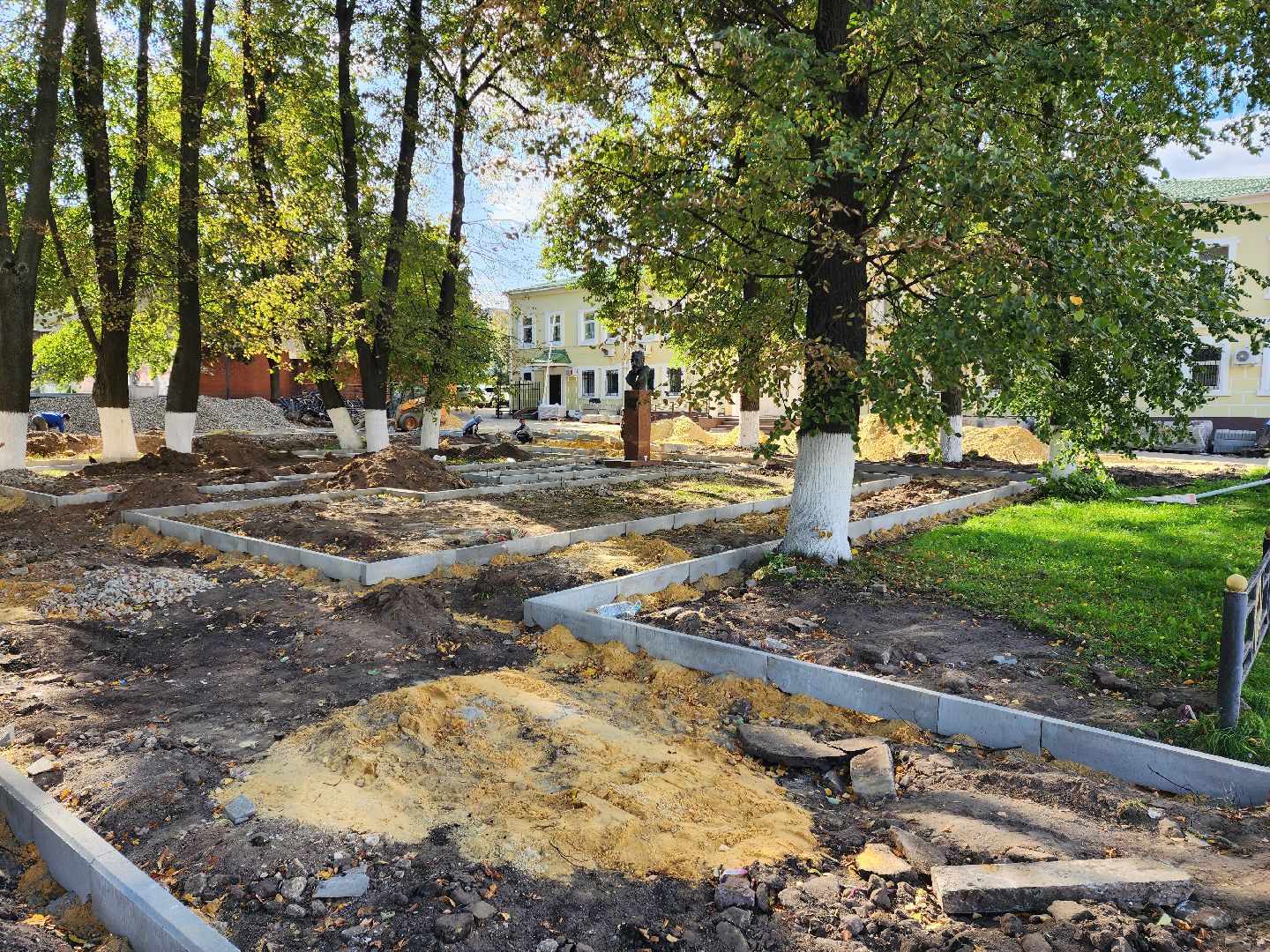 Бронницы, благоустройство, реконструкция сквера у администрации