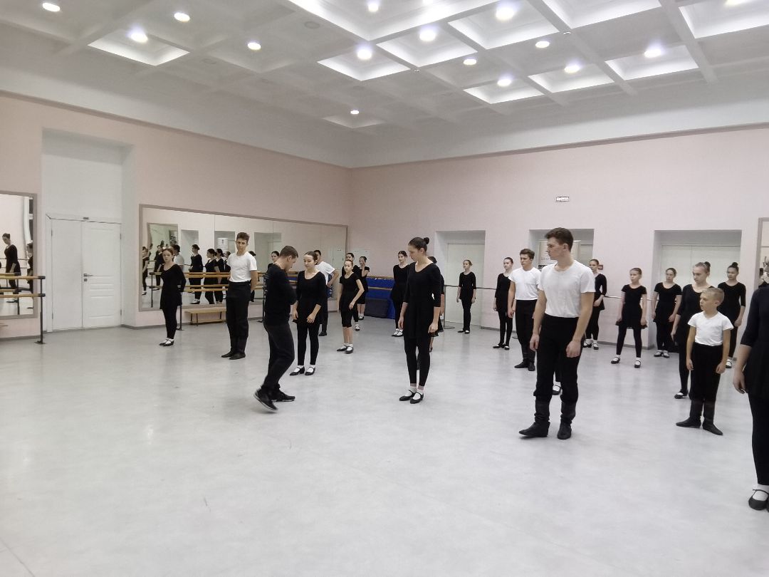 Балет, русский национальный балет Кострома, пуанты, Балашиха, культура, танцы, национальное шоу России, мастер-класс, заслуженная артистка России, заслуженные артисты Костромы, Кострома