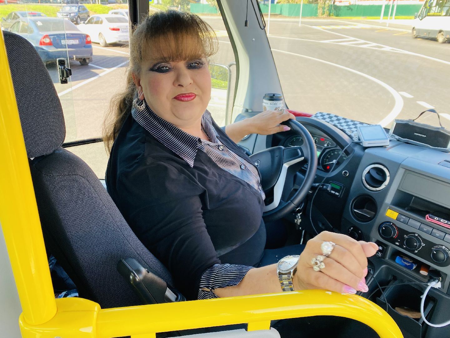 Женщина-водитель, Балашиха, Общественный транспорт, Маршрутный автобус,