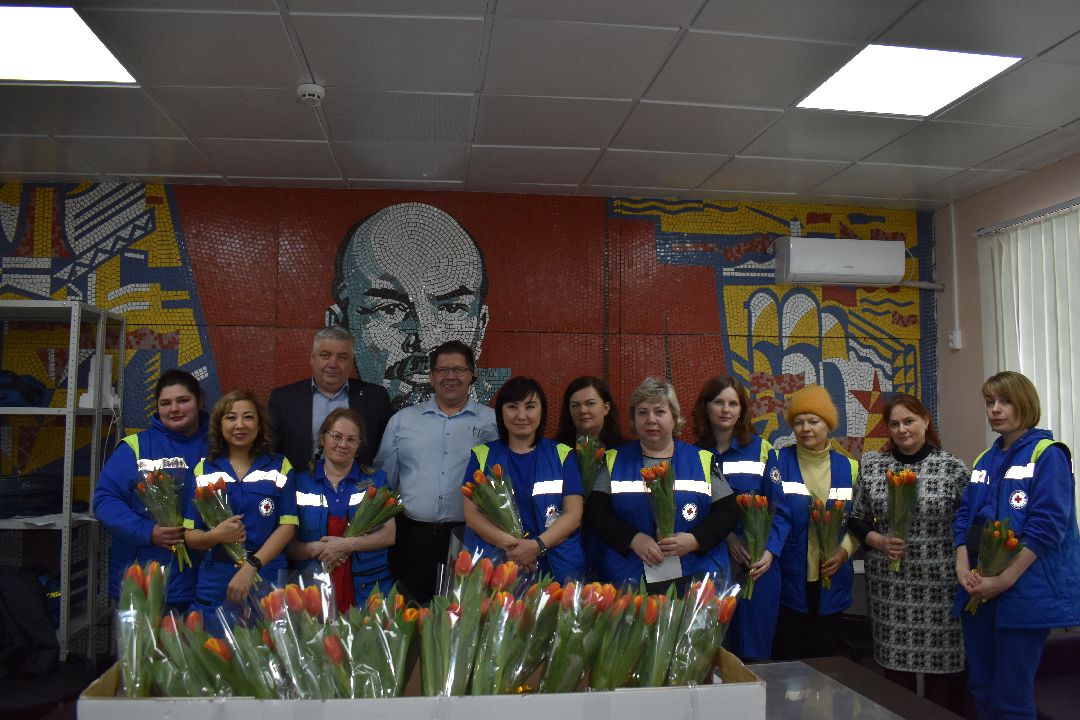 поздравление с 8 марта, Балашиха, депутат, Тарас Ефимов, скорая помощь, тюльпаны, весна, Железнодорожный, медсестра, фельдшер, врач Мособлдума