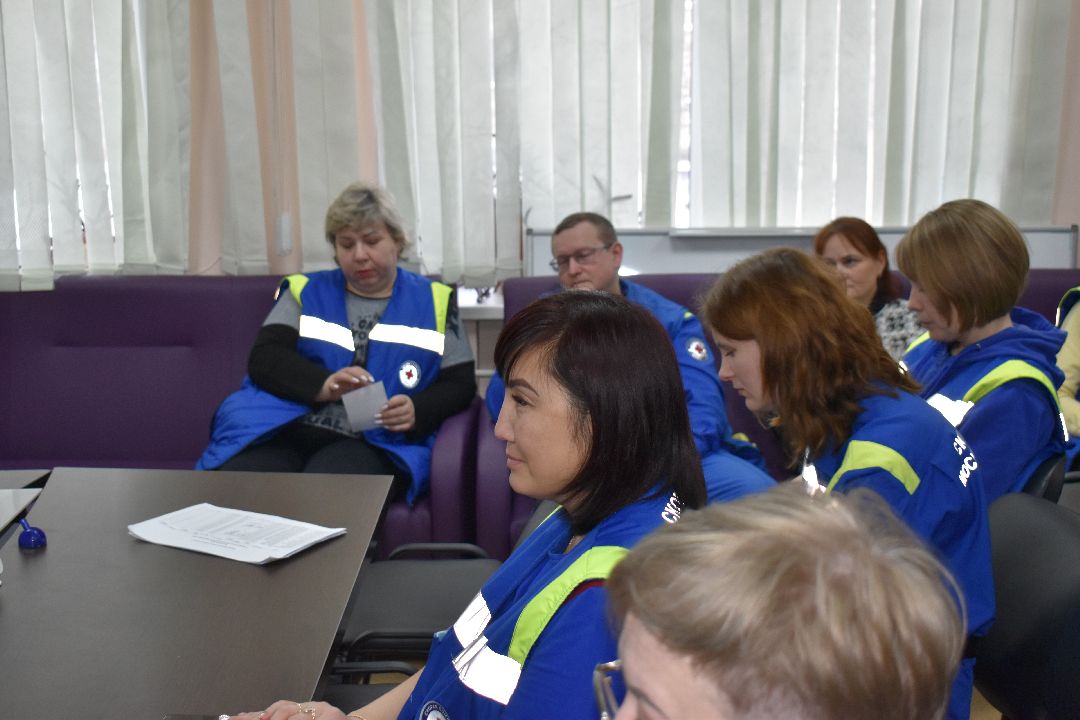 поздравление с 8 марта, Балашиха, депутат, Тарас Ефимов, скорая помощь, тюльпаны, весна, Железнодорожный, медсестра, фельдшер, врач Мособлдума