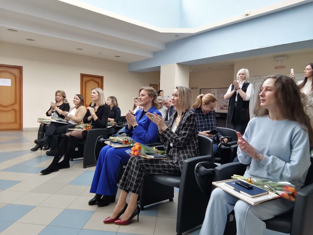 Балашиха, депутат, Тарас Ефимов, 8 марта, поздравление, гуманитарная помощь, гуманитарный батальон ZOV, волонтёры, СВО, военнослужащие, ДНР, ЛНР