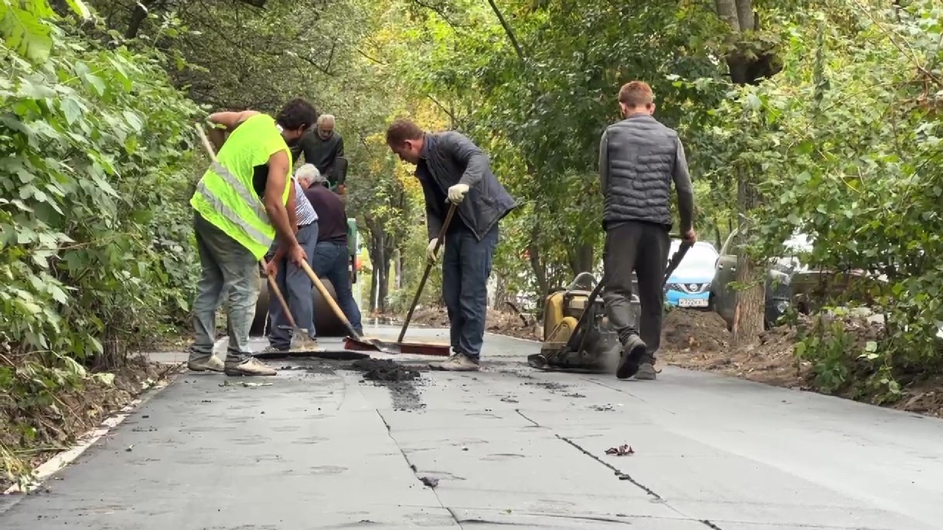 Реутов, благоустройство, деревья, электричество, асфальт,