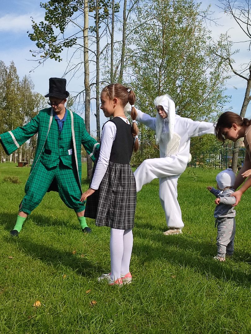 деньспонтанныхчаепитий, талдомскийокруг, солнечныйберег, льюискэролл, шляпник, дети,