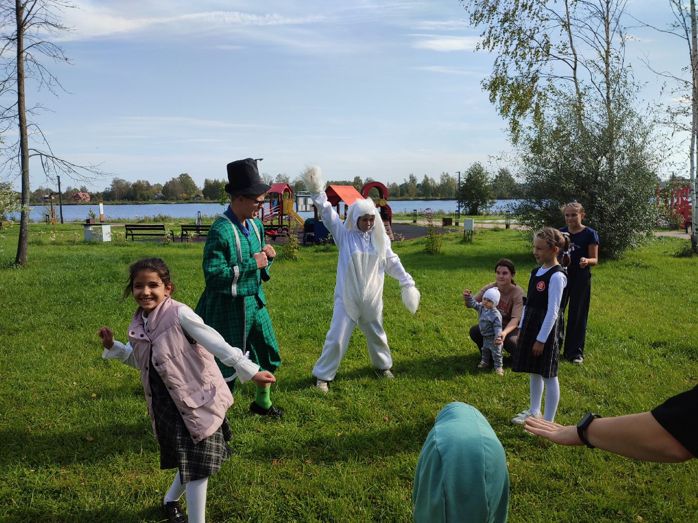 деньспонтанныхчаепитий, талдомскийокруг, солнечныйберег, льюискэролл, шляпник, дети,