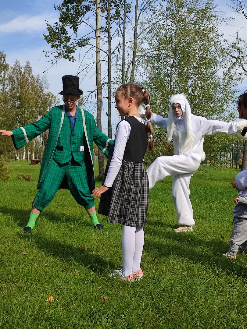 деньспонтанныхчаепитий, талдомскийокруг, солнечныйберег, льюискэролл, шляпник, дети,