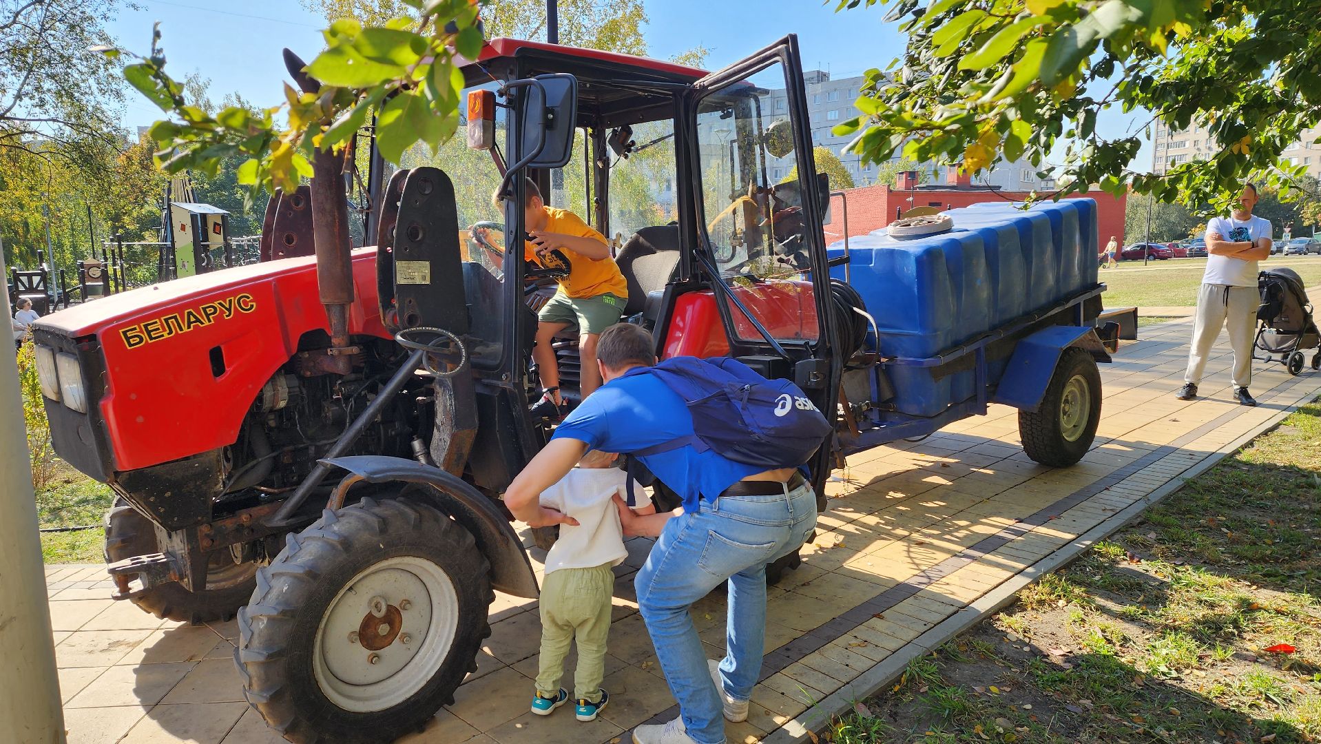 Подмосковье, городской округ пушкинский, ивантеевка, посади свое дерево, дети,