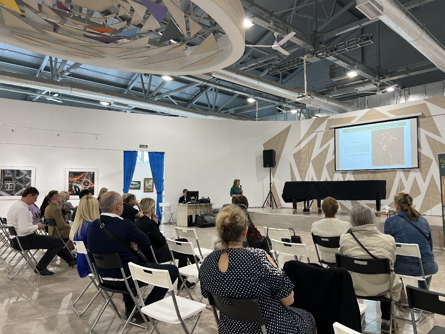 химки, культура, музей, лошади, картины,