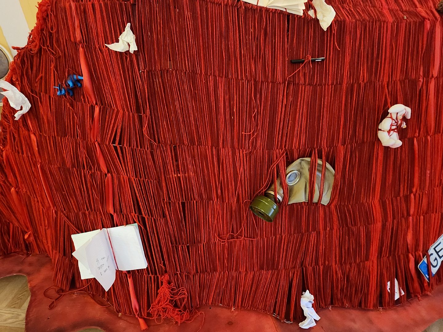 Маша Сидорина, инсталляция, художница, театр Стрела, Нахлынуло,